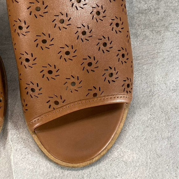 Jack Rogers Women's Mocha Leather Ronnie Perforated Peep-Toe Sandals SZ 7 - Picture 5 of 9